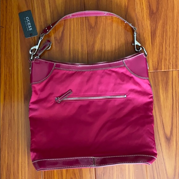 🌿 Fuchsia Guess Purse - Picture 2 of 3